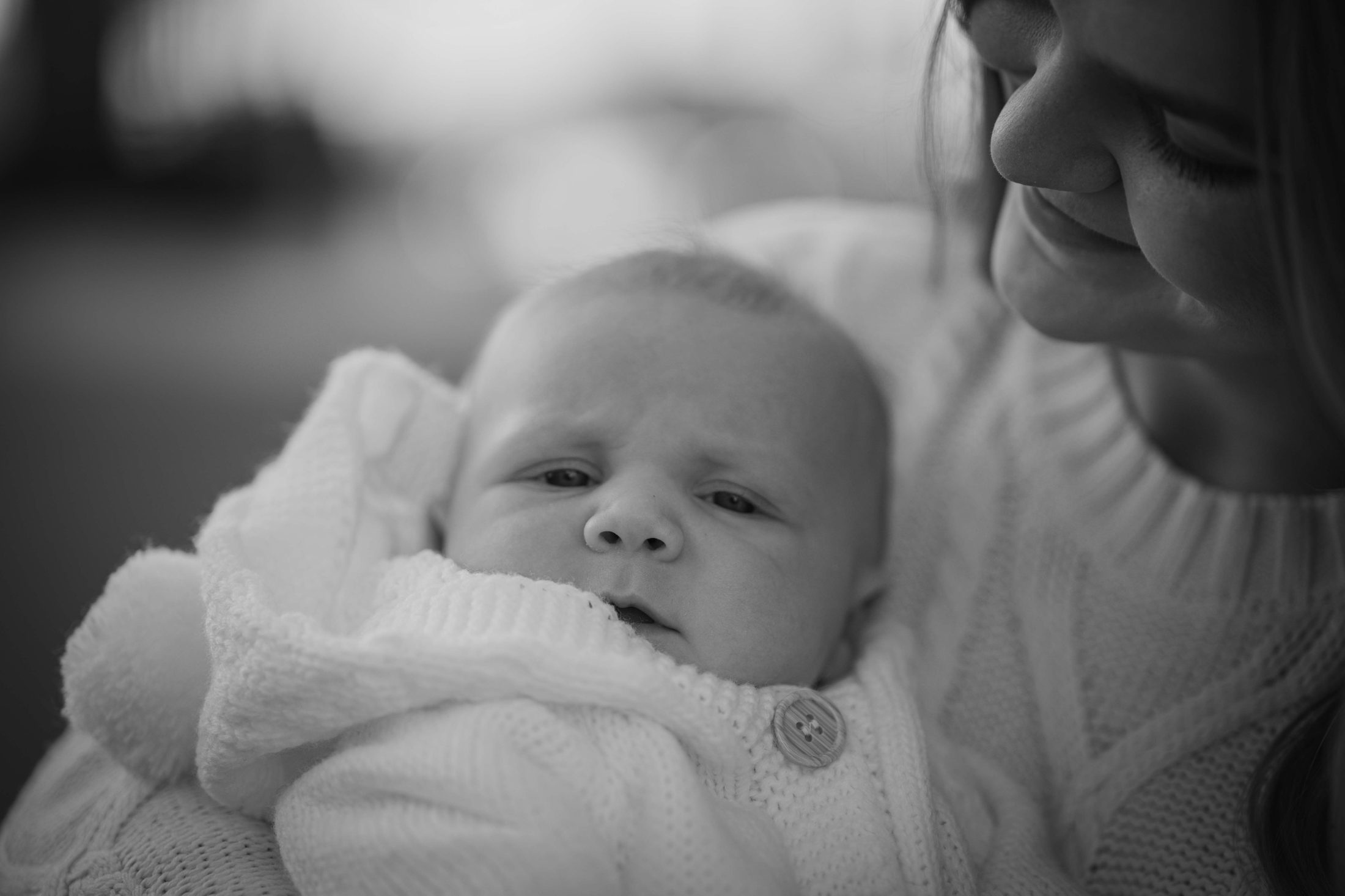 Family session detail photo with newborn