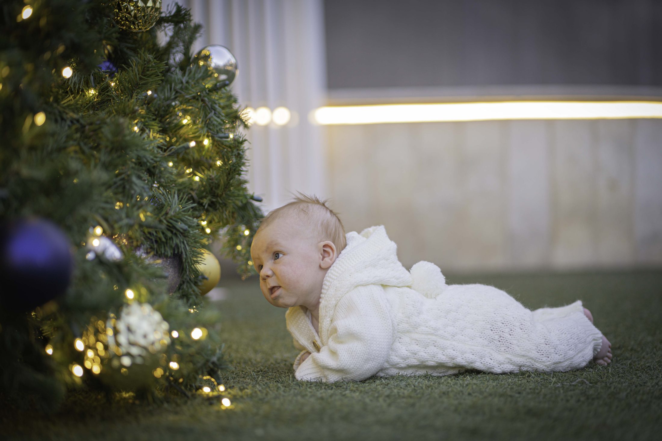 Family session detail photo with baby