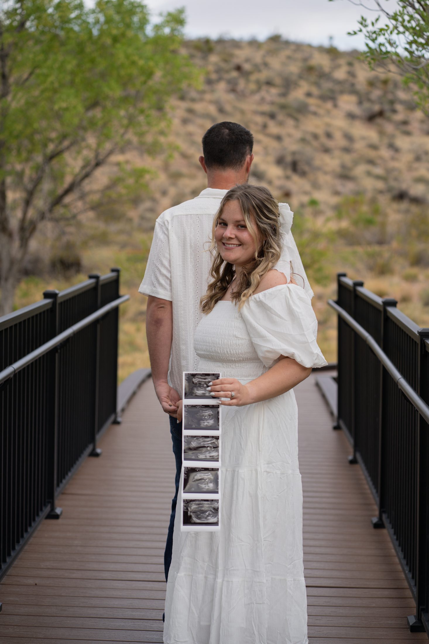 Maternity announcement session photo